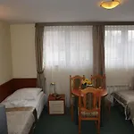 Pod Szczesliwa Gwiazda 2*