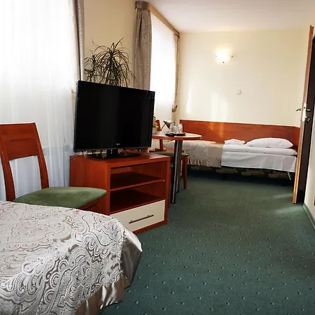 Pod Szczesliwa Gwiazda 2*